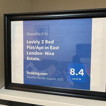 Lovely 2 Bed Flat/Apt In East London- Nice Estate.
